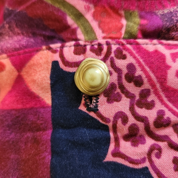 VINTAGE Bold Print Button Up Top Size 12 - Picture 11 of 11